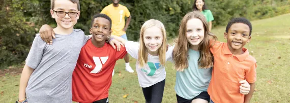 Group of smilling diverse children